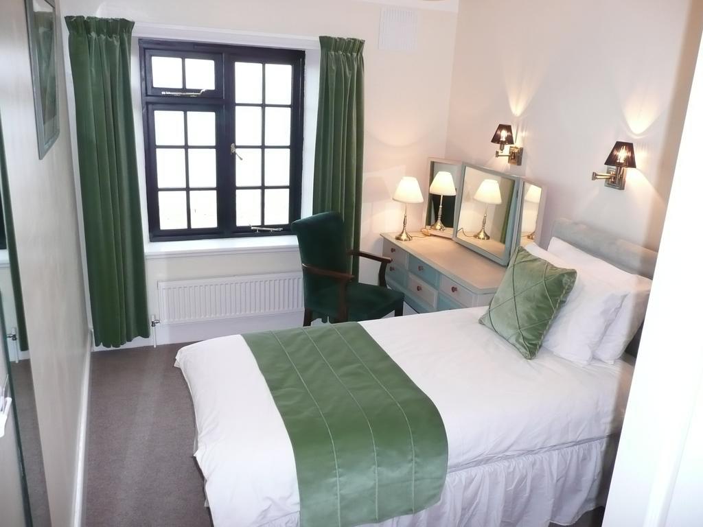Royal Hotel (Adults Only) Eastbourne Room photo